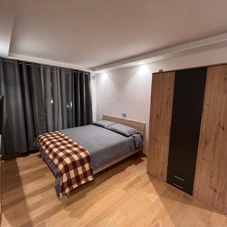 Elegante E Moderno Monolocale Apartment Oga Екстериор снимка