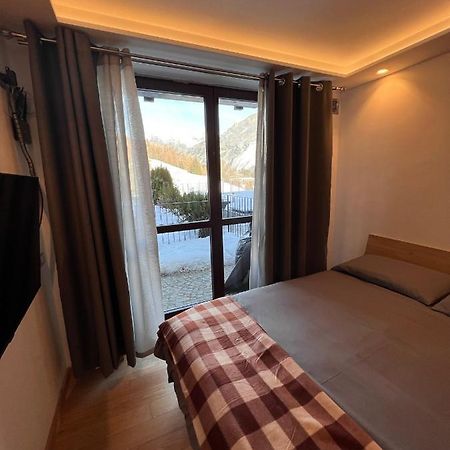 Elegante E Moderno Monolocale Apartment Oga Екстериор снимка