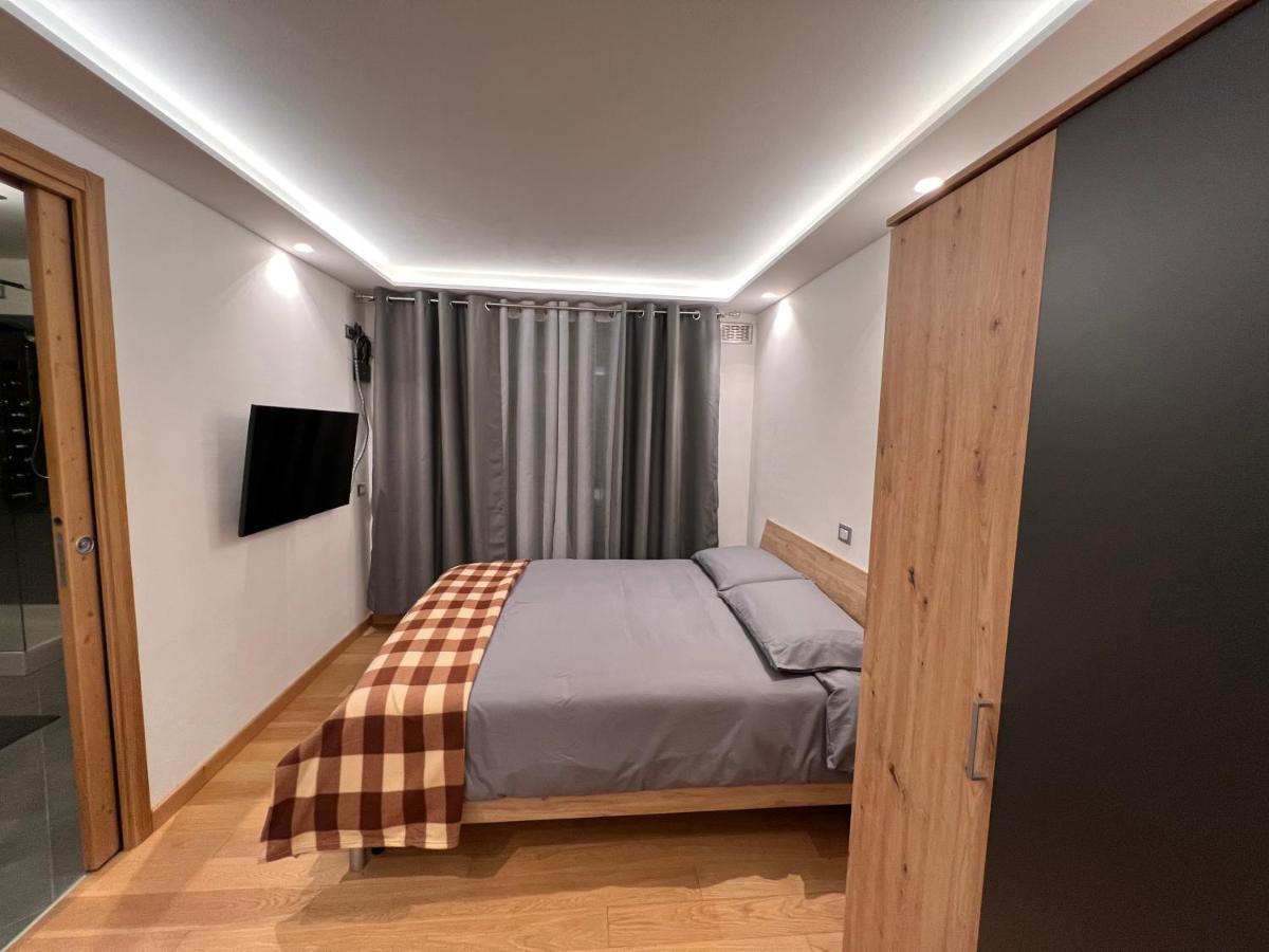 Elegante E Moderno Monolocale Apartment Oga Екстериор снимка